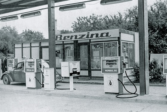 erpací stanice Benziny v Karlín (rok 1972)