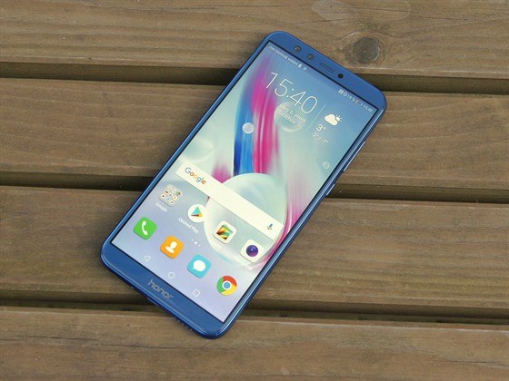 Vše, co od smartphonu očekáváte, jen za 6 000. Test Honor 9 Lite - iDNES.cz