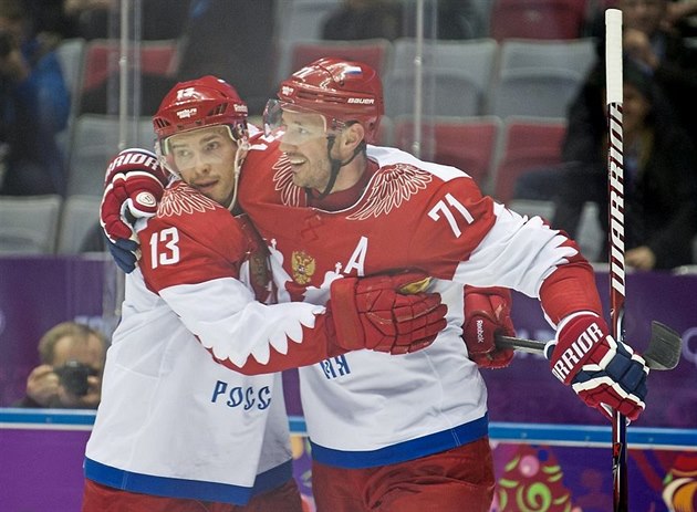 DOSÁHNOU NA ZLATO? Pavel Dacjuk (vlevo) a Ilja Koval�uk jsou na olympijských...
