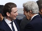 Rakouský kanclé Sebastian Kurz a nkdejí éf americké diplomacie John Kerry...