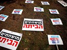 Benjamin Netanjahu elí v Izraeli podezení z braní úplatk. V Tel Avivu proti...