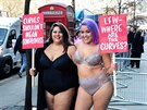 Skupina plus size modelek v Londýn protestovala proti malé diverzit v oboru....