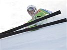 Slovinská lyaka Tina Robniková pi pádu v 1. kole obího slalomu.