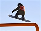 eský snowboardista Petr Horák v kvalifikaci slopestylu na olympijských hrách v...