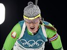 Bloruská biatlonistka Darya Domraevová v olympijském sprintu na 7,5 kilometru...