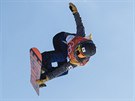 Japonská snowboardistka pi finálové jízd slopestylu na olympiád v...