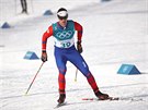 Český běžec Martin Jakš v olympijském závodu na 15 km volnou technikou. (16....