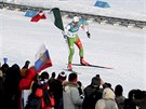 Mexický bec German Madrazo v cíli olympijského závodu na 15 km volnou...