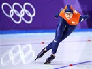 Nizozemská rychlobruslaka Annouk van der Weijdenová v olympijském závod na...