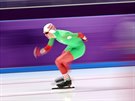 Bloruská rychlobruslaka Maryna Zujevová v olympijském závod na 5000 metr....