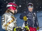 Trenér Tomá Bank se snowboardistkou a zárove lyakou Ester Ledeckou pi...