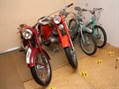 Pi domovních prohlídkách policisté zajistili osm ukradených motocykl - tyi...