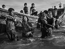 ZPRAVODAJSTVÍ (série): Kevin Frayer, Getty Images - Rohingyové prchají do...