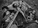 ZPRAVODAJSTVÍ (série): Kevin Frayer, Getty Images - Rohingyové prchají do...