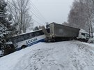 V Pravkov nedaleko Kamenice nad Lipou se srazil kamion s autobusem. Nehoda si...