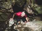 Jedna z jeskyní, kterou jde prolézt na vyhlídku Marble Mountains