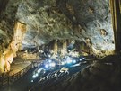 Krasová jeskyn Paradise Cave v národním parku Pong Nha