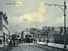 Pohled na výhybnu tramvají ped Hlavním mostem. Pohlednice pochází z roku 1911....