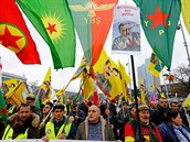 Kurdsk protest proti tureck vojensk operaci v syrskm Afrnu (16. nora 2018)