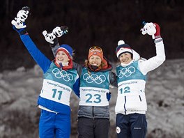 esk biatlonistka Veronika Vtkov (vpravo) vybojovala bronz ze sprintu na 7,5...