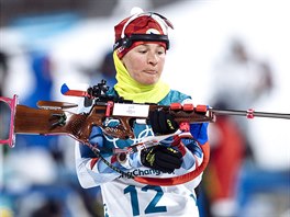 esk biatlonistka Veronika Vtkov v olympijskm sprintu na 7,5 kilometru v...