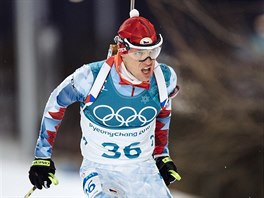 eský biatlonista Michal Krmá v olympijském sprintu na 10 kilometr v...