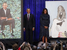 NAMALOVANÍ. Barack a Michelle Obamovi odhalili ve washingtonské galerii své...