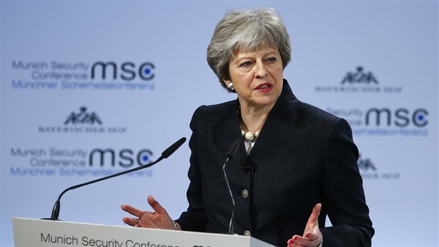 Britsk premirka Theresa Mayov na bezpenostn konferenci v Mnichov (16. nora 2018)