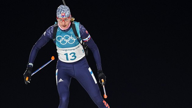 Anastázia Kuzminová v olympijském stíhacím závodě na 10 kilometrů.