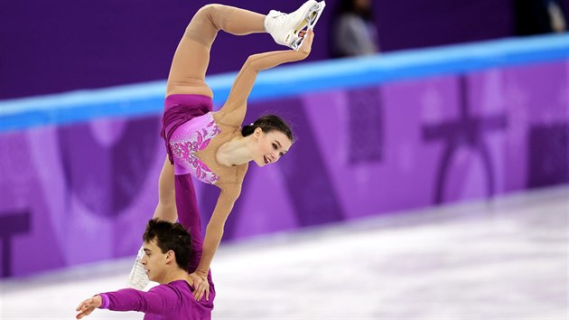 esk dvojice Anna Dukov a Martin Bida po krtkm programu sportovnch dvojic.