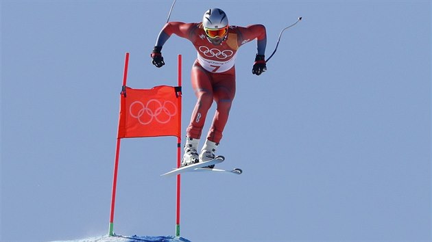 Aksel Lund Svindal na trati olympijskho sjezdu.
