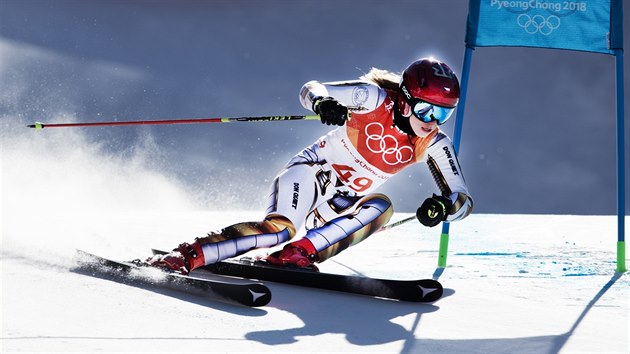 Ester Ledecká v prvním kole olympijského obřího slalomu.