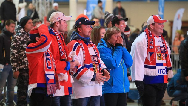 CHVLE NAPT. Kdo se sportovn spe vyhb, me sledovat sportovn penosy na velkoplonch obrazovkch a kolektivn fandit eskm olympionikm.