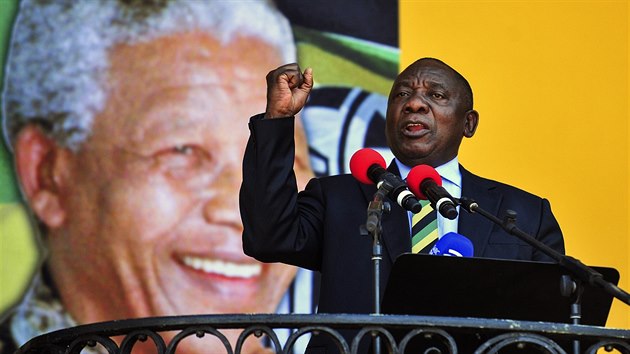 Cyril Ramaphosa byl svého času chráněncem Nelsona Mandely, nyní směřuje do prezidentského úřadu Jihoafrické republiky.