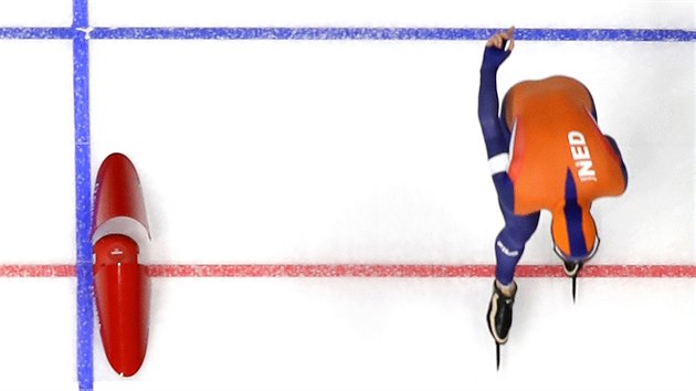 Nizozemsk rychlobrusla Sven Kramer zvtzil v olympijskm zvod na 5000 metr. (11. nora 2018)