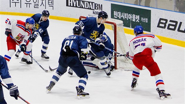 Ppravn hokejov utkn R - Finsko v hale Anyang v jihokorejskm Soulu. (11. nora 2018)