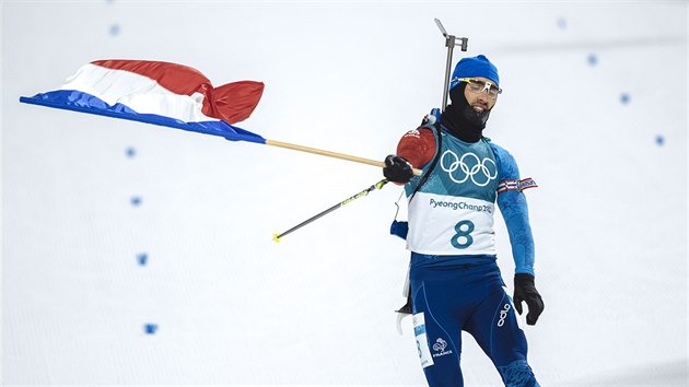 Francouzsk biatlonista Martin Fourcade zvtzil v olympijskm sthacm zvodu na 12,5 km v pchjongchangskm stedisku Alpensia. (12. nora 2018)