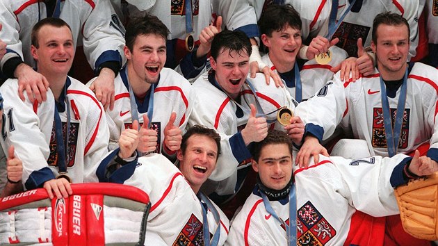 ZLATÍ HOŠI. Češi porazili ve finále tým Ruska. (22. února 1998)