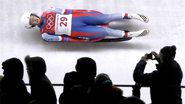 esk skaka Tereza Noskov pi tet olympijsk jzd v ledovm korytu Alpensia. (13. nora 2018)