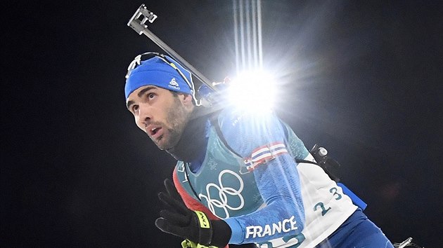 Francouzsk biatlonista Martin Fourcade ve vytrvalostnm zvodu na 20 kilometr v jihokorejskm Pchjongchangu. (15. nora 2018)