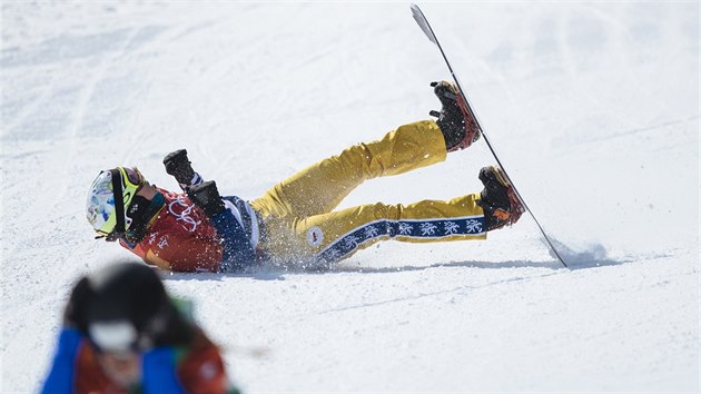 RADOST. Snowboardcrossařka Eva Samková neskrývala v cíli radost z olympijského bronzu. (16. února 2018)