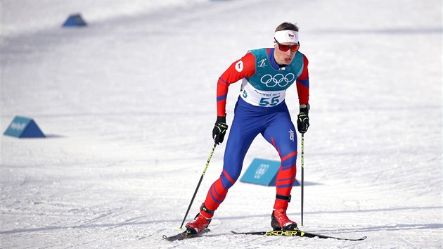 Český běžec Petr Knop v olympijském závodu na 15 km volnou technikou. (16. února 2018)
