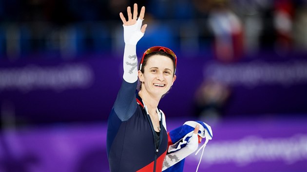 STŘÍBRO. Česká rychlobruslařka Martina Sáblíková vybojovala v olympijském závodě na 5000 metrů stříbrnou medaili. (16. února 2018)