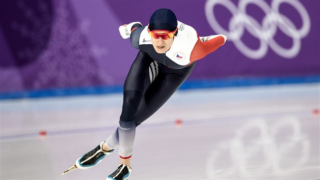 STŘÍBRO. Česká rychlobruslařka Martina Sáblíková vybojovala v olympijském závodě na 5000 metrů stříbrnou medaili. (16. února 2018)