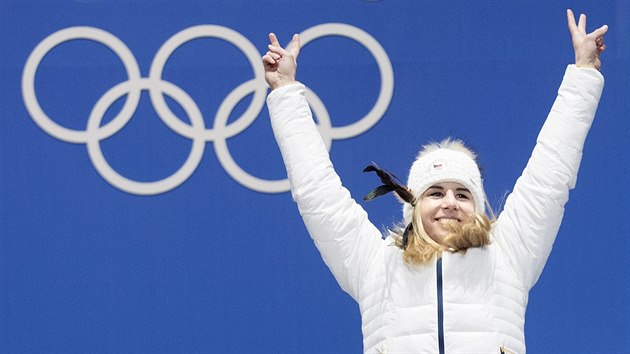 ZLATO. Česká lyžařka Ester Ledecká senzačně zvítězila v olympijském superobřím slalomu. (17. února 2018)