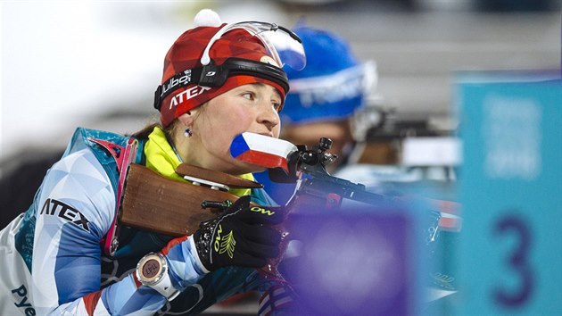 esk biatlonistka Veronika Vtkov v olympijskm zvodu s hromadnm startem na 12,5 kilometru. (17. nora 2018)