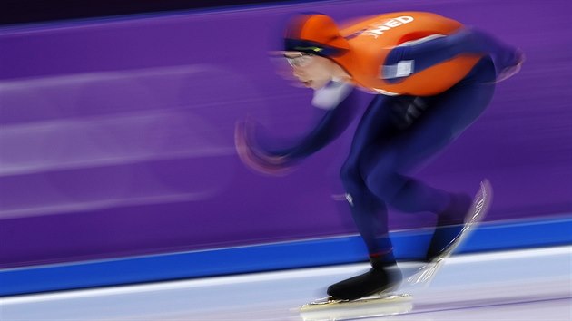 Stbrn medailista Jorrit Bergsma z Nizozemska v olympijskm zvod rychlobrusla na 10 000 metr.