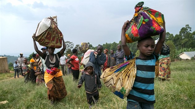 V posledních týdnech kvůli krvavým bojům mezi farmáři uprchly z Demokratické republiky Kongo desetitisíce lidí. Utíkají především do sousední Ugandy. (24. ledna 2018)