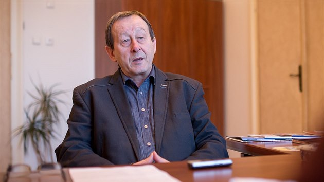 Jindřichův Hradec vede už osm let starosta zvolený na kandidátce sociální demokracie. Stanislav Mrvka ale obhajobu svého postu zvažuje.