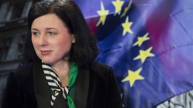 Eurokomisařka Věra Jourová v Rozstřelu (16. února 2018)